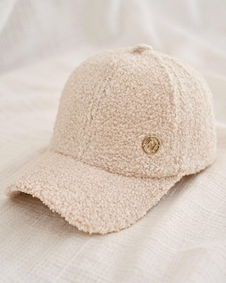 Pre-Order Fur Curved Brim Teddy Fabric Caps-W