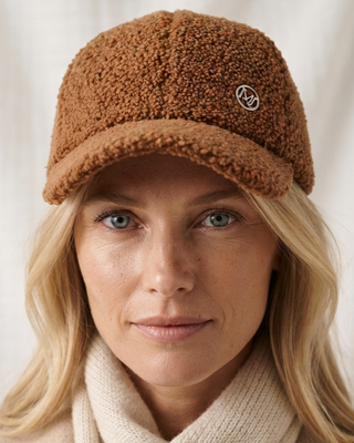 Pre-Order Fur Curved Brim Teddy Fabric Caps-W