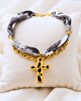 Faith Scarf Chain & Gold Enamel Cross Necklace Black & White-W