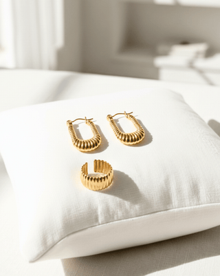 Gold Geometric Ribbed Hoop Earring & Ring-W