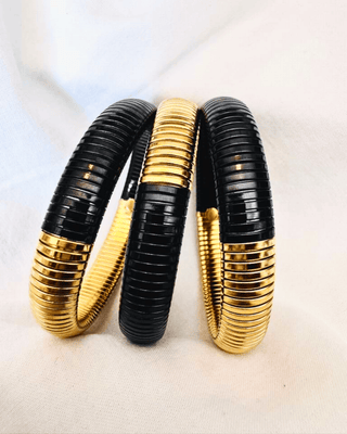18K Gold & Black Ribbed Stackable Stretchy Bracelet-W